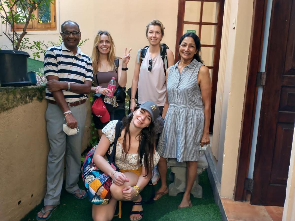 Lady Gordons Homestay 캔디 외부 사진