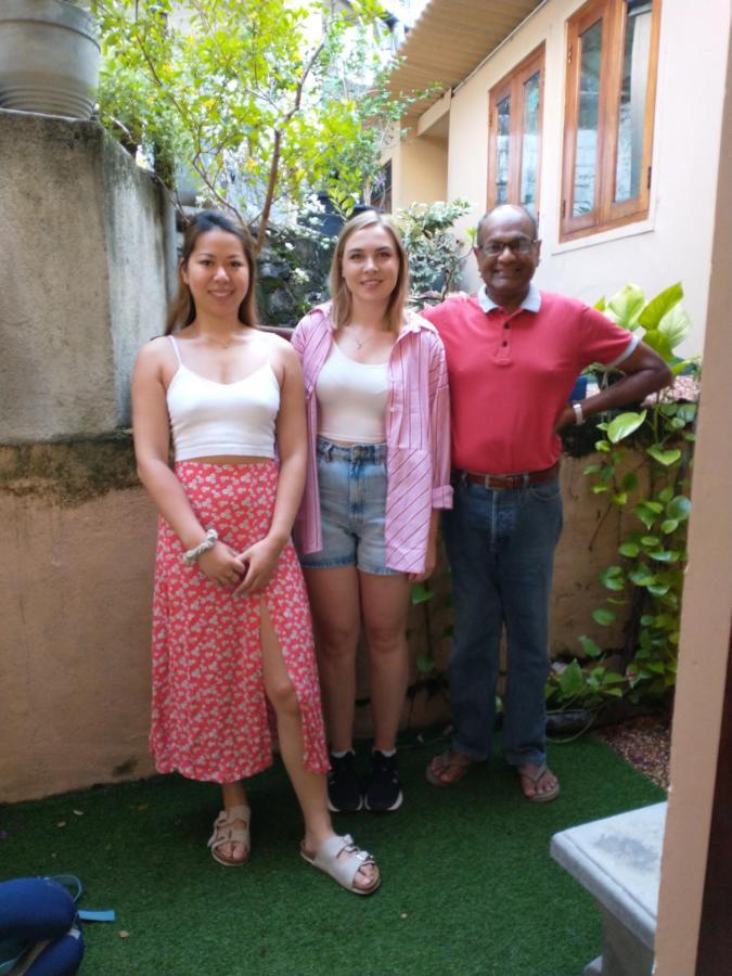 Lady Gordons Homestay 캔디 외부 사진