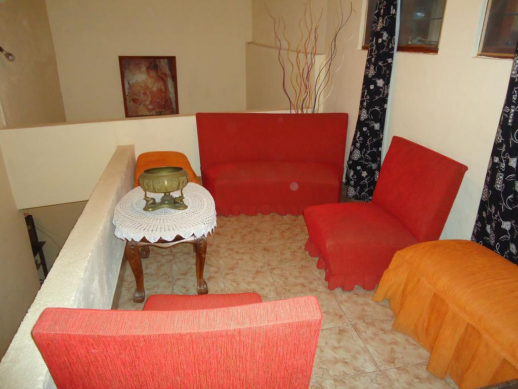 Lady Gordons Homestay 캔디 외부 사진