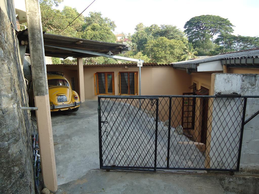 Lady Gordons Homestay 캔디 외부 사진