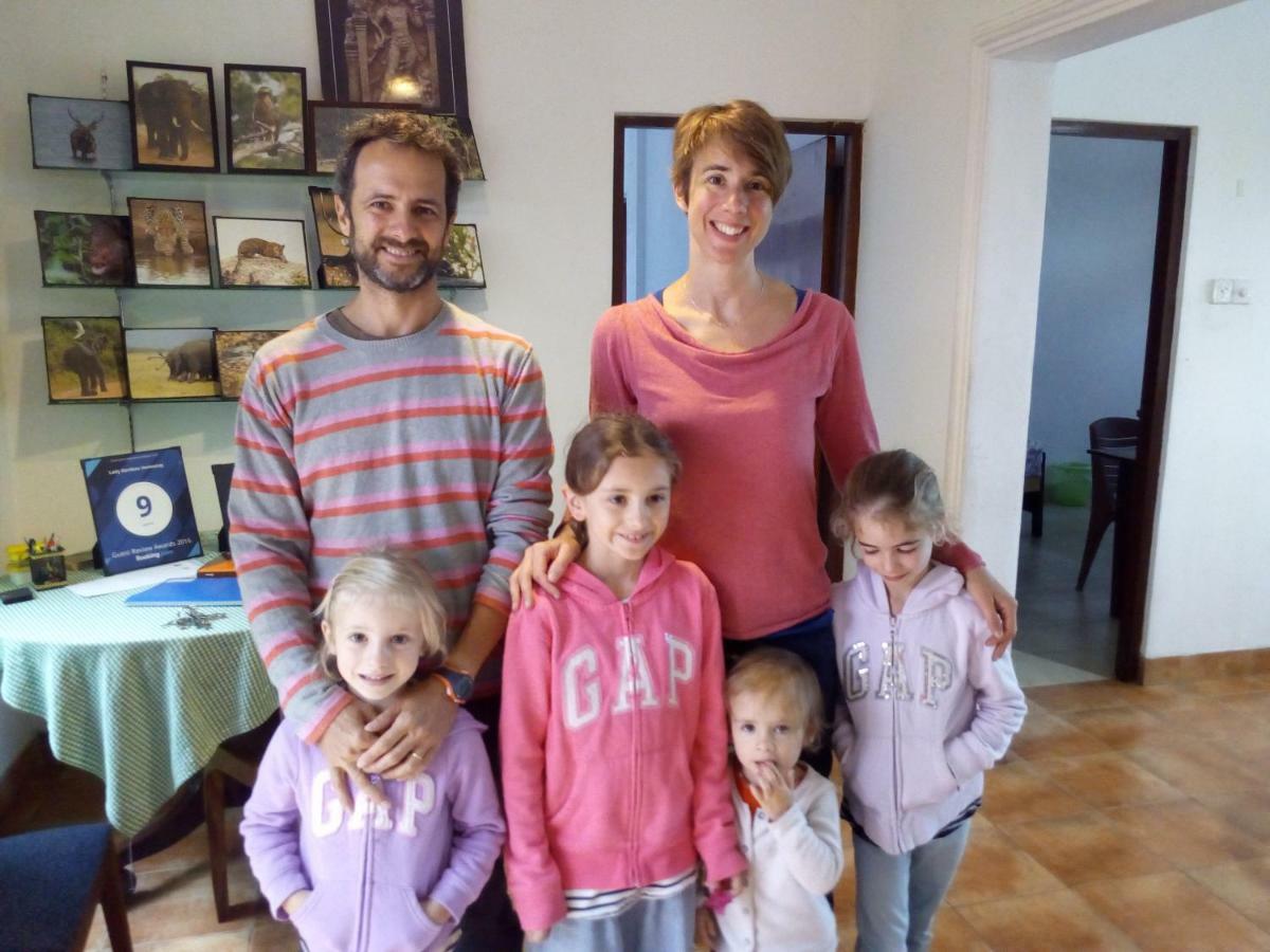 Lady Gordons Homestay 캔디 외부 사진